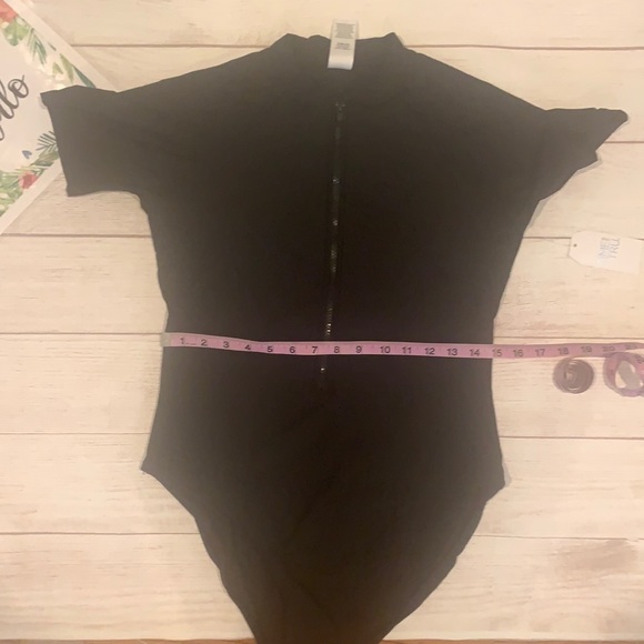 Padded Rash Guard - Picture 7 of 13